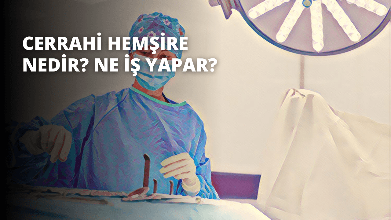 Resimdeki kişi uzun kollu ve boynunda tek düğme bulunan mavi bir ameliyat önlüğü giymektedir. Ayrıca bir çift lateks eldiven giymektedir. Kişi beyaz bir arka planın önünde durmaktadır ve başı hafifçe aşağı eğiktir. Kişinin yüz hatları görünmüyor, ancak gözleri hafifçe görünüyor. Arka planda, içinden sarı ve beyaz bir parıltı yayılan bir ışığın yakın çekimi vardır. Işık arka planda hafifçe bulanıklaştırılmış. Genel olarak görüntüde ameliyat önlüğü ve eldiven giyen bir kişi ve arka planda bir ışık görülüyor.