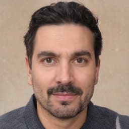 Turhan Develi
